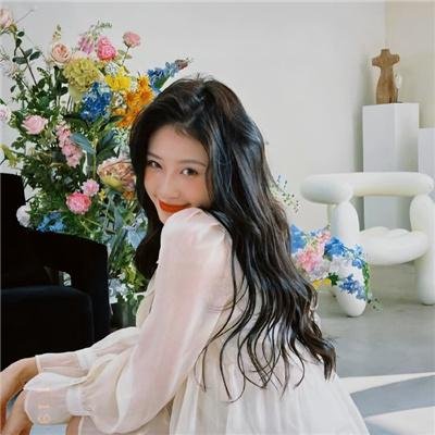 玉美人海报