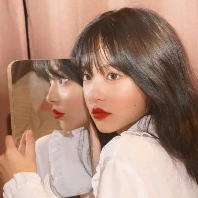 你的眼睛在追问海报